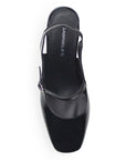 vista superior de zapatillas negras de charol para dama destalonadas con tacón medio 8cm