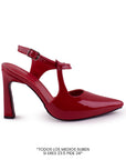vista lateral de zapatillas rojas punta fina destalonadas con tacón medio 10 cm y correa ajustable para dama