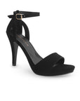 vista diagonal de zapatillas negras para dama con plataforma y tacón medio 8 cm para dama