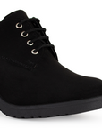 Detalle del material durazno en el mocasín negro con ligera plataforma, cordones para mayor ajuste y tacón grueso tamaño medio 7cm para dama