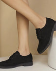 Mocasines negros para mujer de tacón bajo 3cm con agujetas