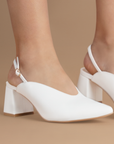 Zapatillas beige para mujer con hebilla ajustable y tacón ancho de 7cm