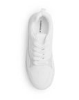 Vista superior de tenis blanco para mujer con agujetas planas con punta redonda