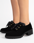Mocasines negros para mujer de tacón bajo 5cm con agujetas de listón