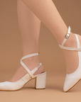 Zapatillas beige para mujer con tacón ancho de 7cm y tiras cruzadas