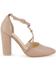 Vista lateral de zapatilla nude de punta fina para mujer con pedrería pulsera ajustable y tacón medio de 10cm