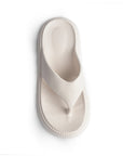 Vista superior de la sandalia beige de estilo confort con plataforma baja 5cm para dama