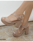 Zapatillas maquillaje para mujer con hebilla cuadrada en pulsera y tacón medio de 10cm