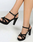 Zapatillas negras para mujer con pulsera al tobillo y tacón alto de 12cm de diseño descubierto