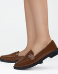 Mocasines negros de charol para dama con tacón bajo 3cm y antifaz