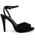 Vista lateral de zapatilla negra de plataforma punta abierta y pulsera ajustable para dama con su tacón alto 11 cm