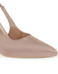 detalle del material shantung en las zapatillas nude para dama destalonadas con ajuste elástico y tacón alto 11 cm