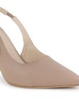 detalle del material cabra sintético en las zapatillas nude para dama destalonadas con ajuste elástico y tacón alto 11 cm