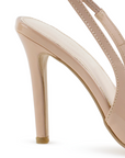 vista trasera del tacón alto 11 cm en las zapatillas de charol nude para dama destalonadas con ajuste elástico