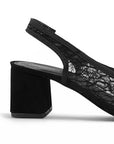 vista trasera del tacón bajo 6cm de zapatillas negras para dama