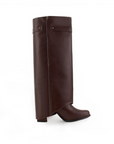 Vista superior de la bota café desmontable para dama con tacón medio 9cm