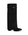 Vista lateral de la bota negra desmontable 2 en 1 para dama con detalle metálico y tacón medio 9cm