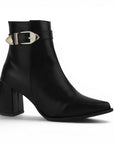 Botines negros con punta semicuadrada herraje metálico y tacón medio | Mod.4760104