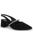 Vista diagonal de zapatilla negra destalonada para mujer con punta fina cerrada y tira delgada de pedrería en empine de tacón bajo 6cm