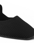 Vista del detalle de pulsera en flats tipo balerinas negras para mujer