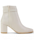 vista superior en botas beige para dama con tacón de 7cm