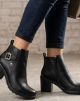 Botas negras de tacon cuadrado con hebilla de mujer