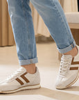Tenis color gris con detalles en cafe casuales de mujer