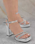 Zapatilla Plata Punta Cuadrada Brillos Mujer Tacon Ancho Moda 4840027