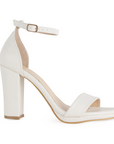 Vista lateral de zapatilla beige con pulsera y tacón medio de 10cm para mujer