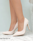 Zapatillas beige para mujer puntales con tacón delgado
