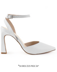 Vista lateral de zapatilla blanca con pulsera y tacón medio de 10cm