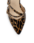 Vista de material charol en zapatilla para mujer puntal color cafe con negro