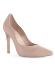 Vista diagonal de zapatillas para mujer puntales con tacón delgado 10cm en color maquillaje