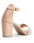 Vista trasera de tacón bajo 7cm en zapatilla maquillaje para mujer con pulsera