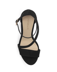 Vista superior de zapatilla negra con tira cruzada para mujer