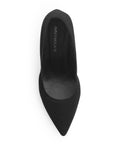 Vista superior de zapatilla para mujer tipo stiletto color negro con acabado buck