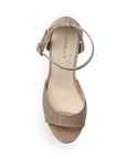 Vista superior de zapatilla con pulsera y tacón 13cm en color oro brilloso