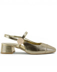 vista lateral de zapatillas oro para mujer con tacon cuadrado