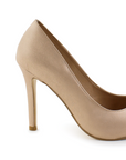 Vista trasera de zapatilla oro rosado con tacón delgado de 10cm.