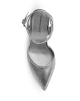 Vista superior de zapatilla plata con pulsera para mujer puntal