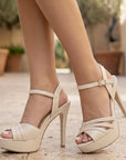 Zapatillas beige con plataforma y tacon delgado de mujer