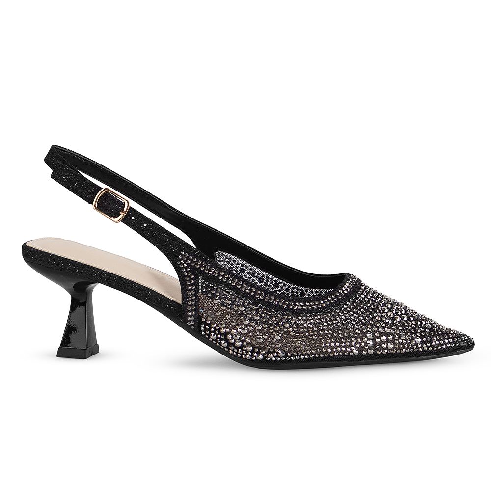 Vista lateral en la zapatilla negra de fiesta con pedrería brillante, punta fina y tacón bajo 4cm para dama