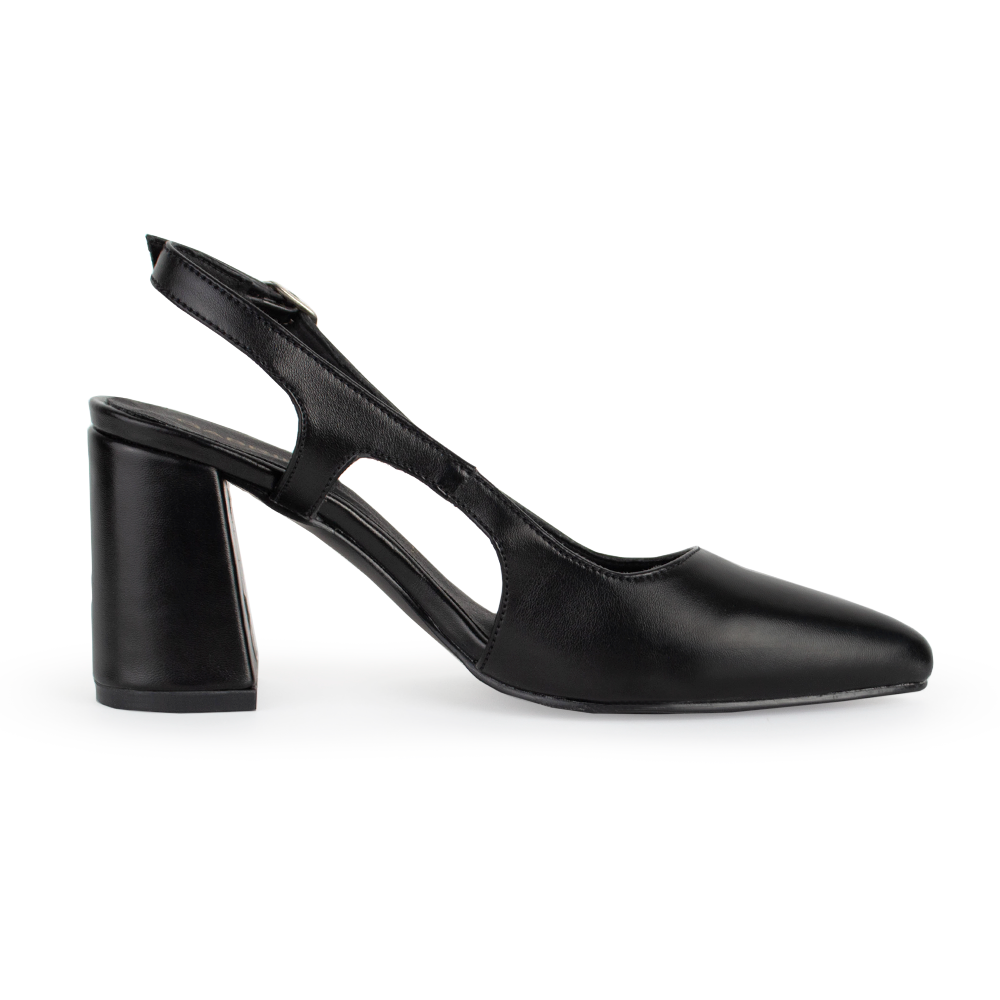 Vista a detalle de zapatilla negra destalonada para mujer con tacón medio de 8cm y punta fina 
