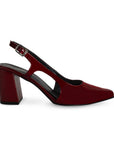 Vista lateral de zapatilla vino destalonada para mujer con tacón de 8cm y punta fina ajustable 
