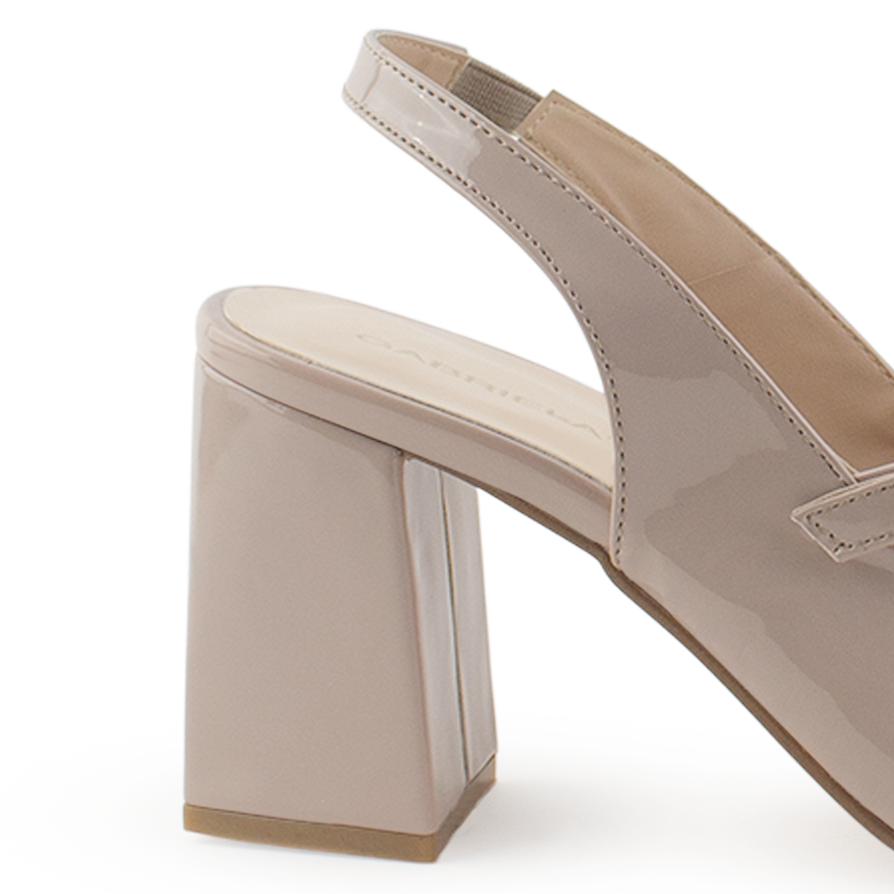 vista trasera del tacón medio 8cm de las zapatillas maquillaje para dama de charol con correa ajustable 