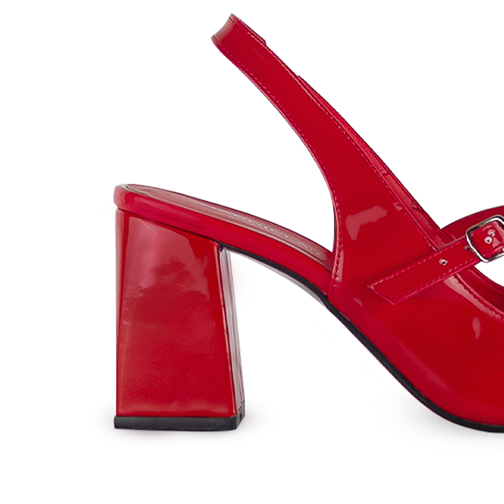 vista trasera del tacón medio 8cm de las zapatillas rojas para dama de charol con correa ajustable 
