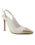 vista diagonal de zapatillas beige oro  tipo stiletto con talón descubierto y correa ajustable de tacón alto 11cm para dama 