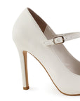 Vista trasera de tacón delgado de 10cm en zapatilla beige para mujer tipo stiletto