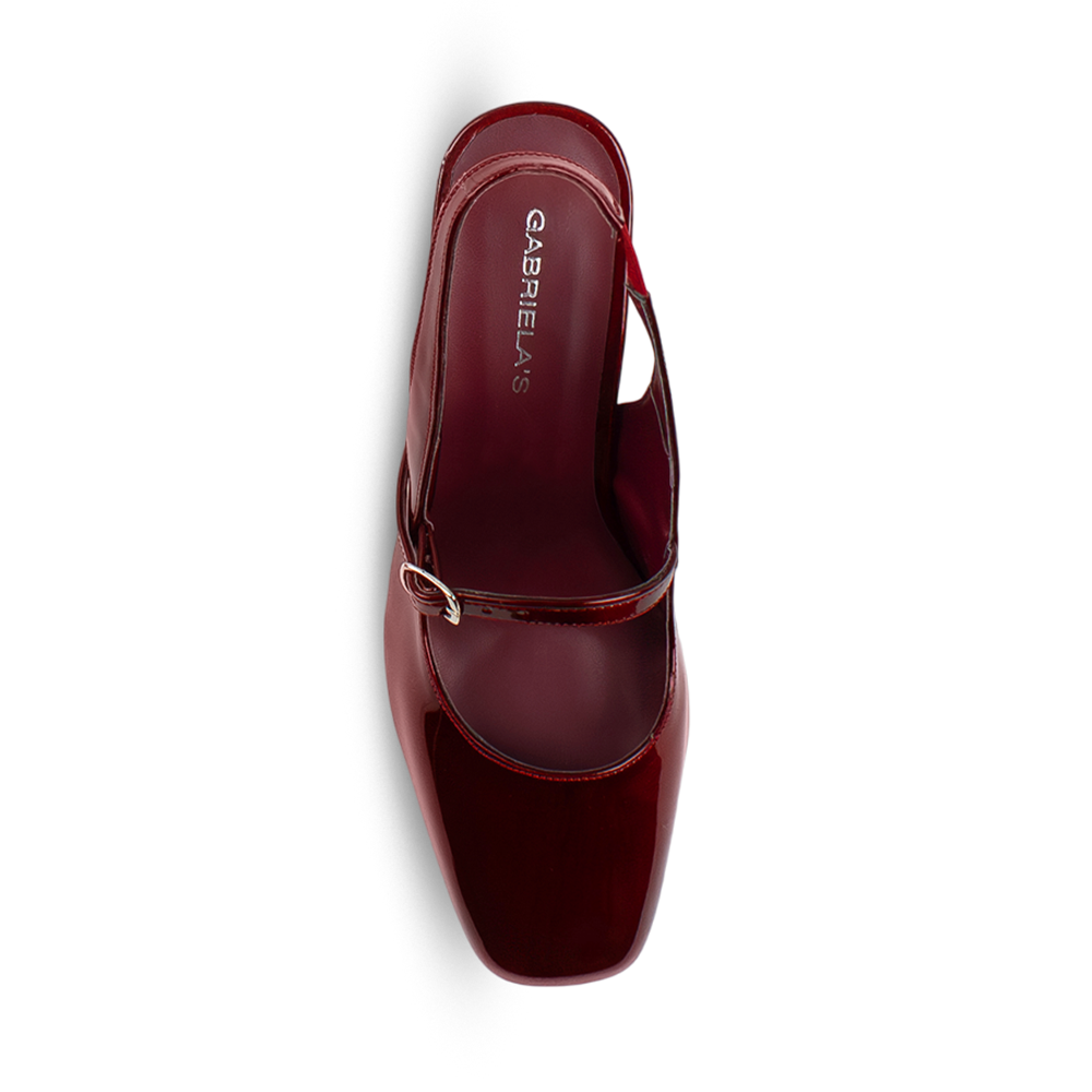 vista superior de zapatillas vino de charol para dama destalonadas con tacón medio 8cm 