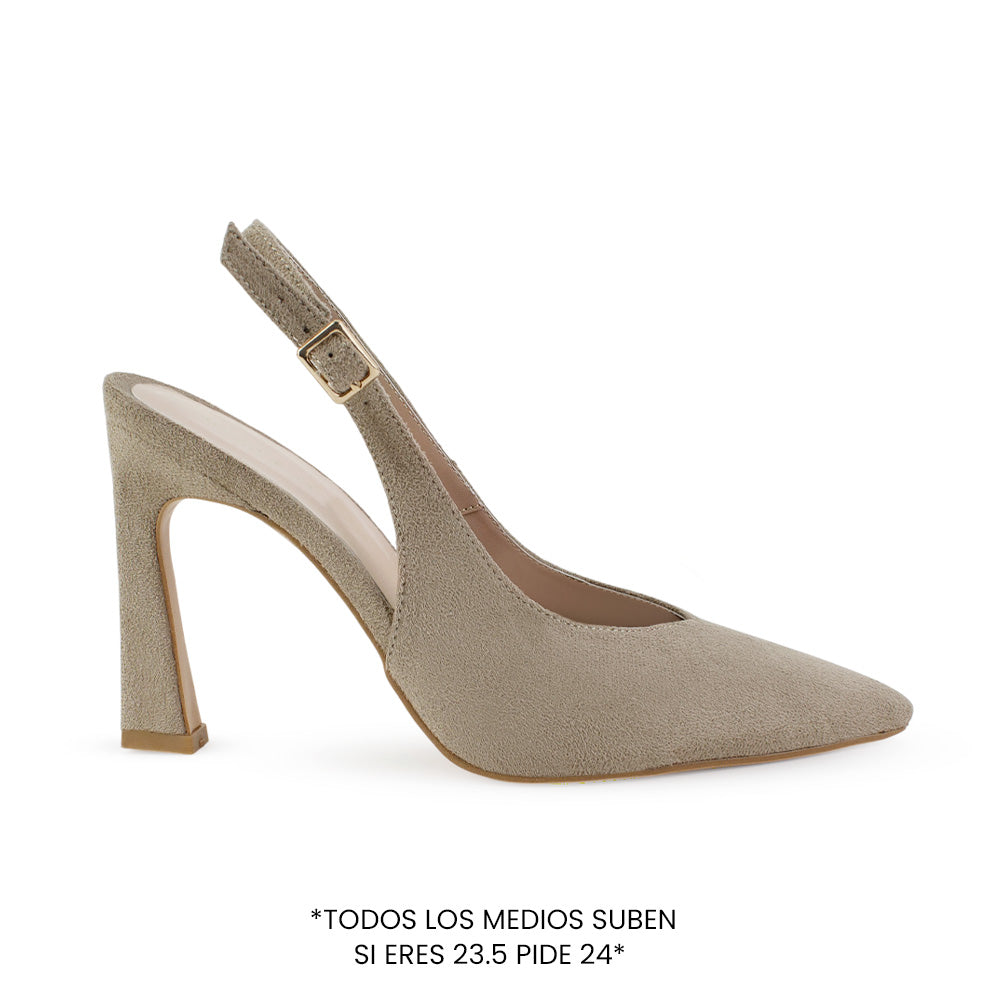 Vista lateral de zapatilla café destalonada para mujer con tacón alto de 11cm y punta fina cerrada 
